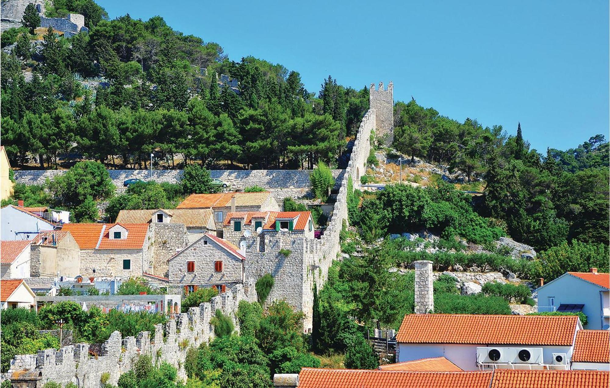 Appartement Stunning In Hvar With Wifi *
